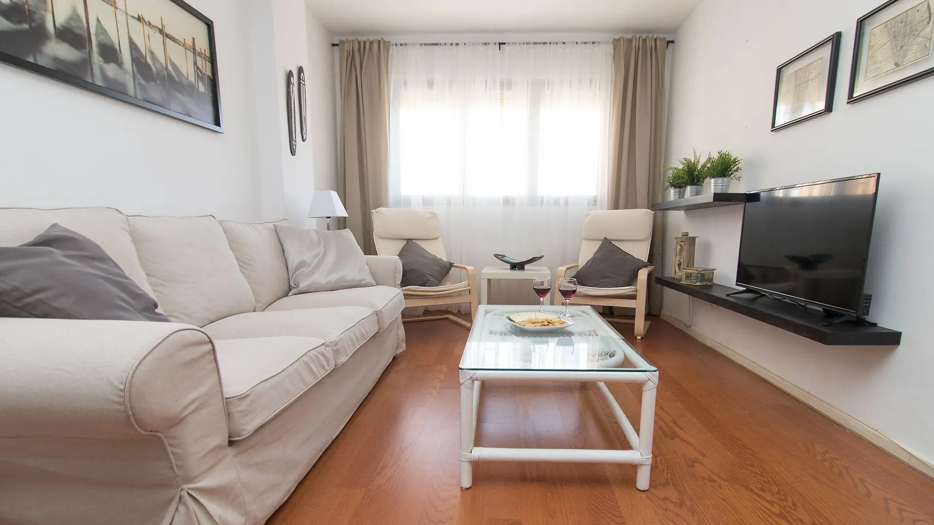 Stunning 3 Bedrooms Apartment Malaga