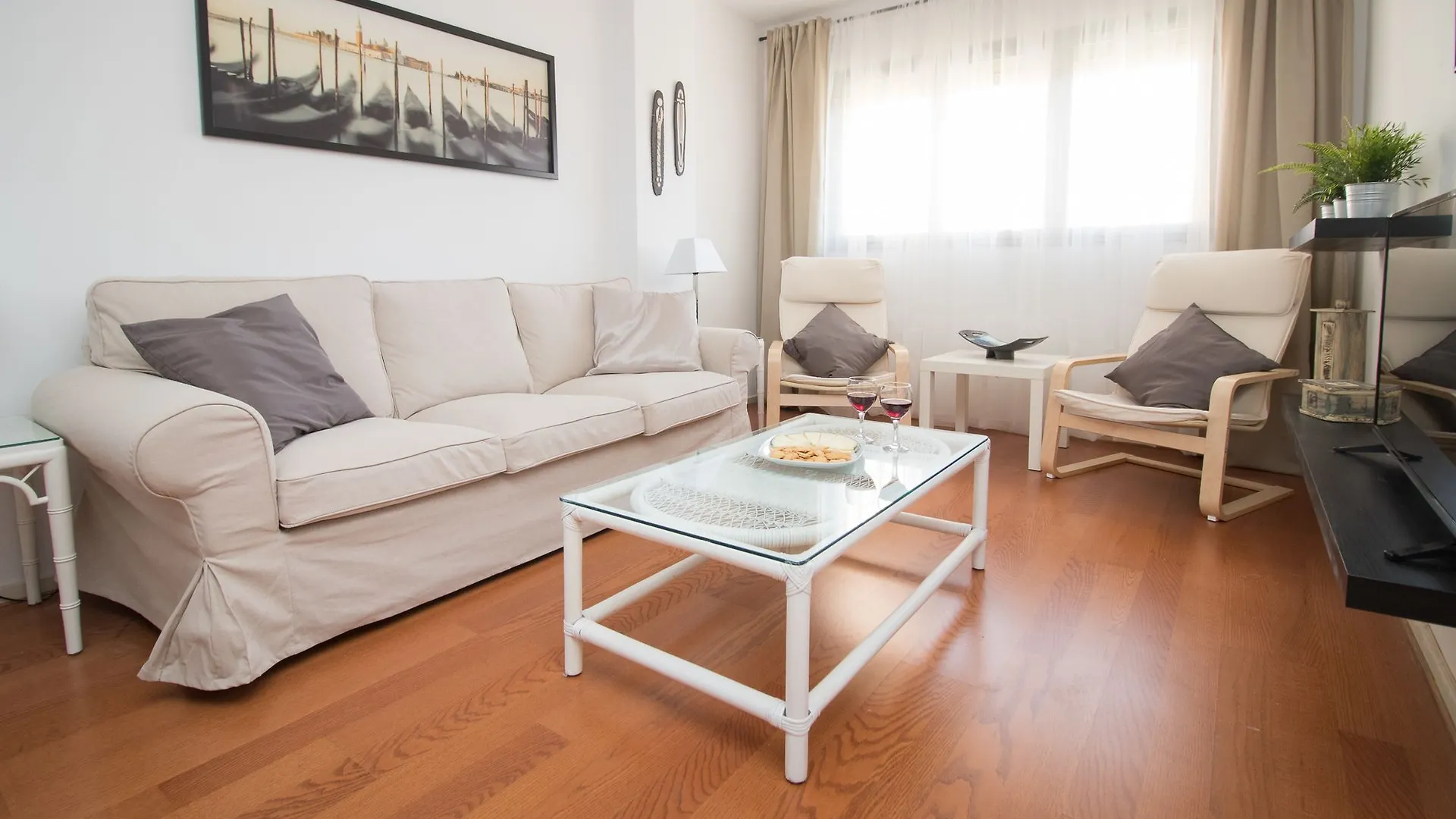 Stunning 3 Bedrooms Apartment Malaga Spain