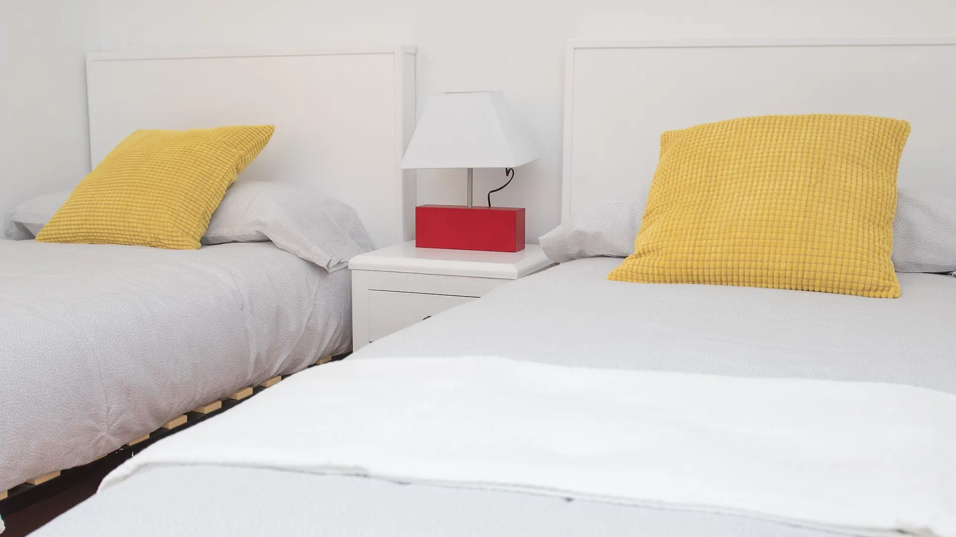 Stunning 3 Bedrooms Apartment Malaga